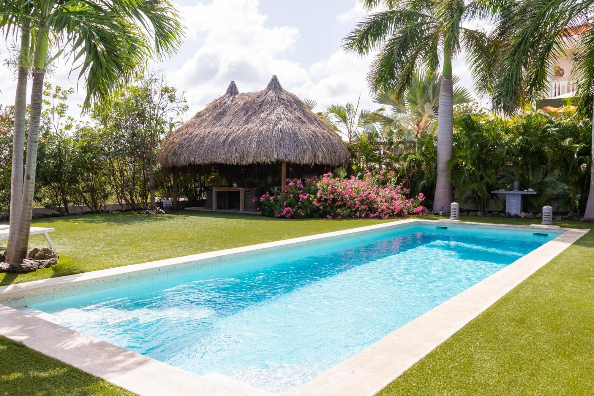 Stylish 4 Bedroom Modern Villa Design, Walking Distance From The Beach Jan Thiel Exterior photo