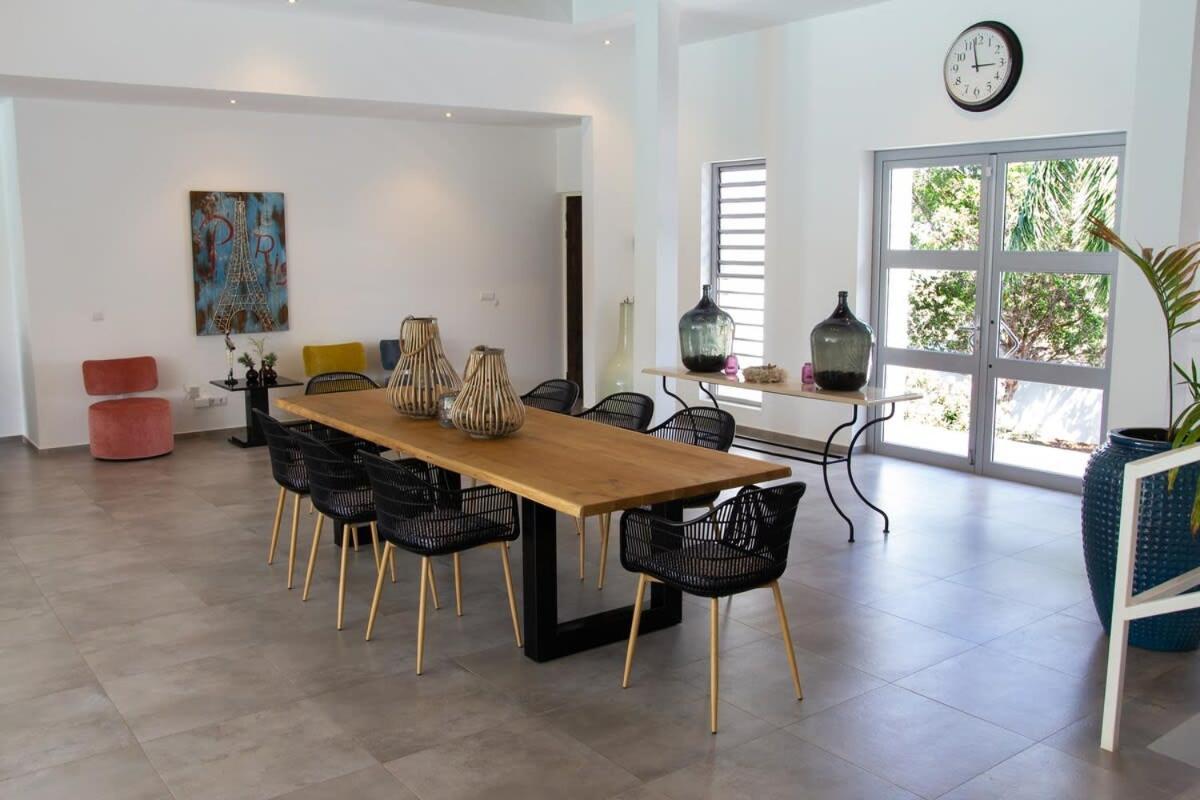 Stylish 4 Bedroom Modern Villa Design, Walking Distance From The Beach Jan Thiel Exterior photo